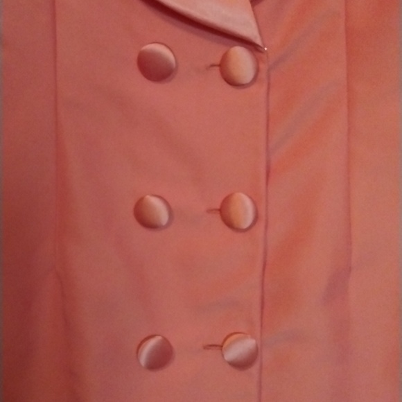 Beautiful coral coat dress fully lined. Size 14 - Picture 2 of 5